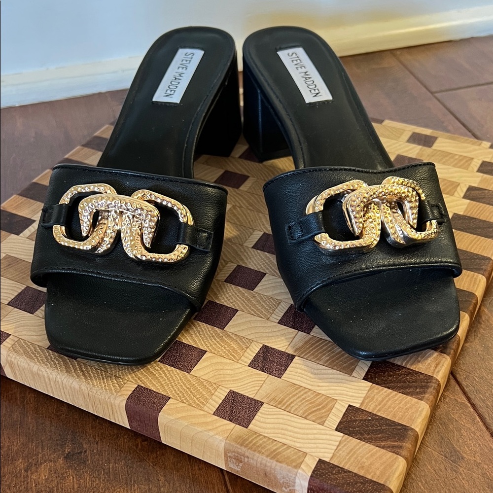 Steve Madden Santana Heeled Sandal Back Leather with Gold Accents Sz 9